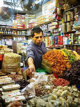 المجلس الاقتصادي والاجتماعي يكشف أن تعدد المتدخلين ” يُفسد” غذاء المغاربة.