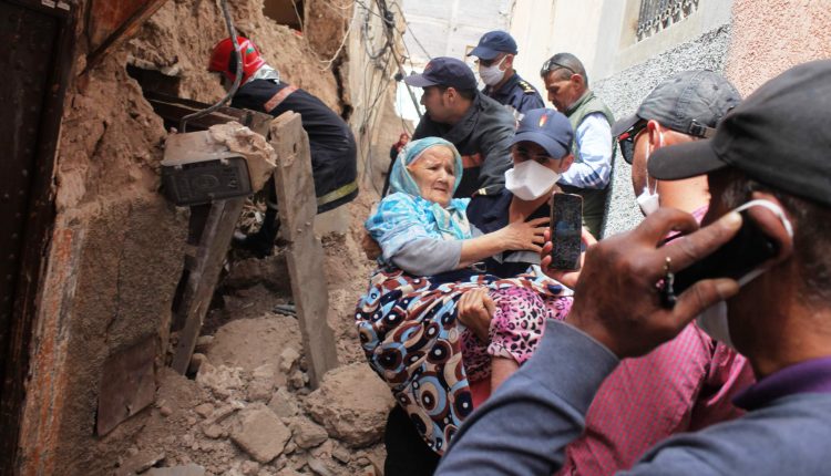 نجاة عائلة بالزاوية العباسية في مراكش بعد إنهيار منزلها