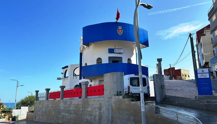تخليدا للذكرى 49 للمسيرة الخضراء، الأمن الوطني يحدث بنيات أمنية جديدة بالسمارة والحسيمة (7)